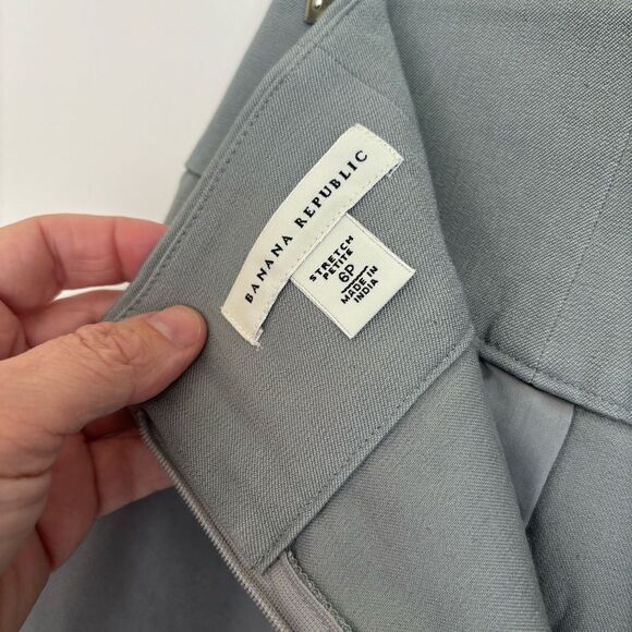Banana Republic Women’s gray pencil straight stretch skirt size 6P - NWOT! - Picture 6 of 9